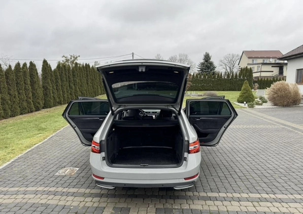 Skoda Superb cena 94900 przebieg: 206000, rok produkcji 2018 z Jeziorany małe 596